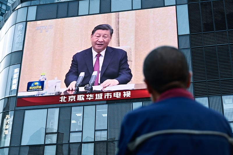 習近平7月一封給寧波籍港企後人的回信，信中主角包陪慶與曹其東事隔4日亮相央視，對習回信表示「激動」。(法新社圖片)