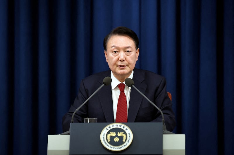 2024年12月3日南韓晚上，南韓總統尹錫悅於青瓦台宣布緊急戒嚴（南韓總統府 / 路透社）