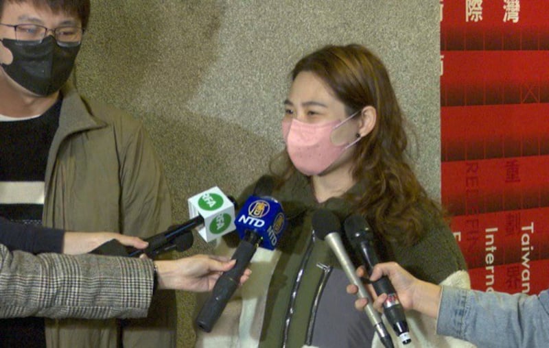 台湾人吕小姐看片后受访透露过程落泪多次。(记者李宗翰摄)